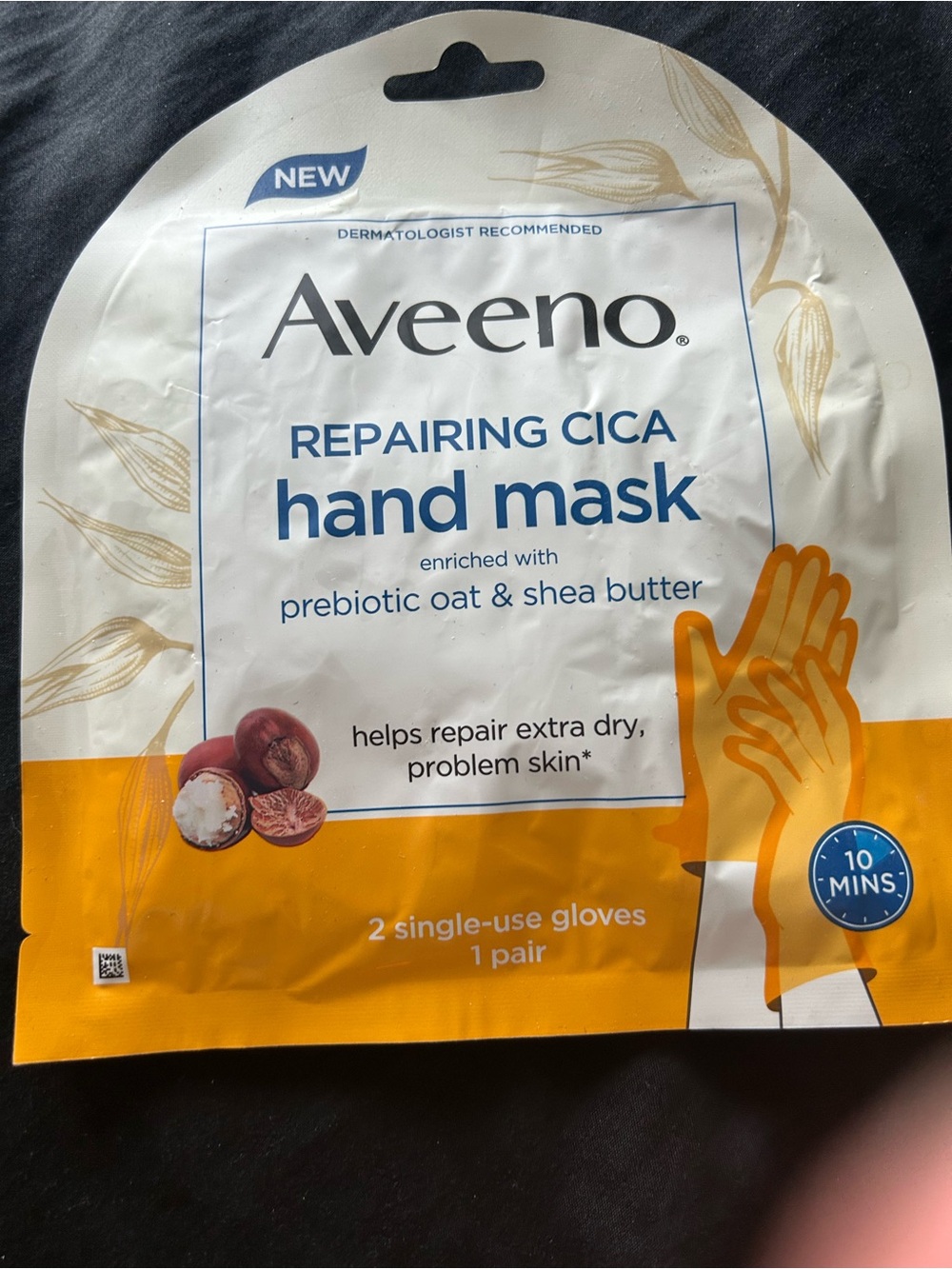 Aveeno Repairing Cica Hand Mask — Yellow Nourishing Treatment